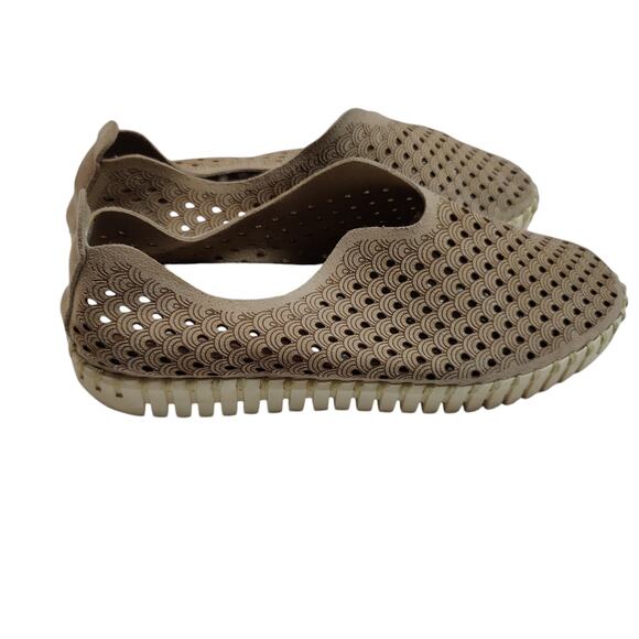 Ilse Jacobsen Womens Sz 37 US 6.5-7 Tulip Slip On Flats Tan Perforated Shoes - Picture 9 of 9